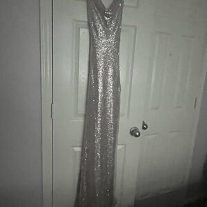 Gold prom dress . Worn 2 hours . Very comfortable and a classy